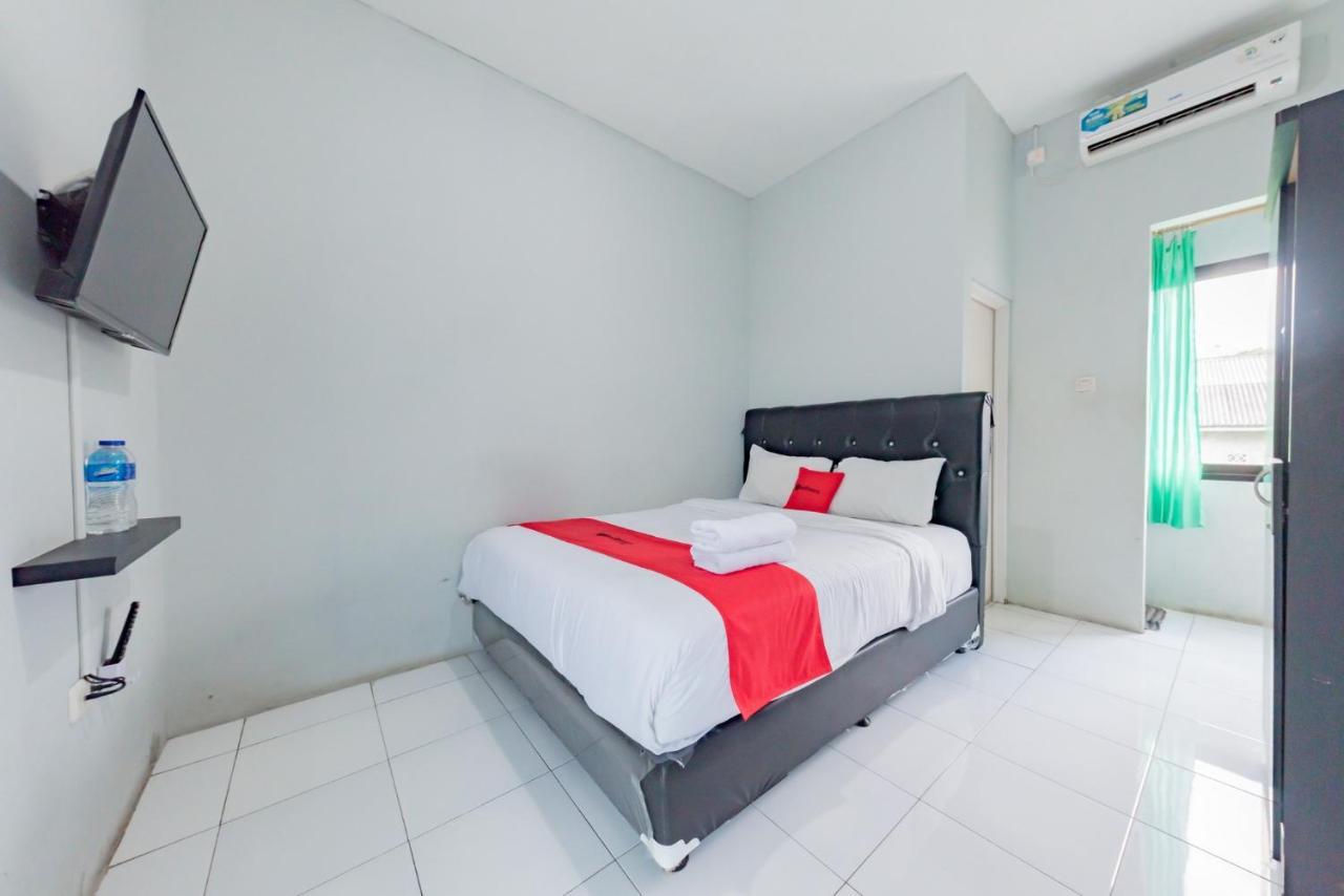 Reddoorz Syariah Near Rs Hermina Sukabumi Dış mekan fotoğraf