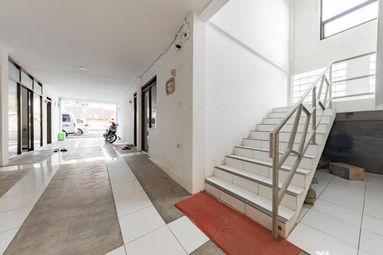 Reddoorz Syariah Near Rs Hermina Sukabumi Dış mekan fotoğraf